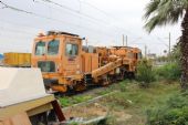 04.06.2016 - gare Mahdia: podbíječka 08-16 COMBI EMV Plasser & Theurer (3454/2010) © PhDr. Zbyněk Zlinský