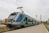 04.06.2016 - gare Mahdia: EMU 21 jako vlak 528 Mahdia - Sousse Bab Jedid se chystá k odjezdu ... © PhDr. Zbyněk Zlinský