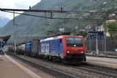 Kontejnerový vlak s lokomotivou SBB 474.009 v Belinzoně; 02.06.2016 © Pavel Stejskal