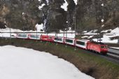 Glacier Express z Zermattu do Sv. Mořice ve stanici Oberalppass; 03.06.2016 © Pavel Stejskal