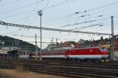 10.8.2016 - Bratislava hl. stanica: 350 020-4 na čele vlaku R 613 Ružín © Ondrej Krajňák