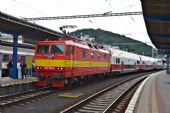 10.8.2016 - Bratislava hl. stanica: 263 005-1 s vlakom Os 2031 do Břeclavi © Ondrej Krajňák