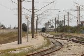 12.06.2016 - gare Mahdia: stroj 91 91 0 000567-8 přiváží 30 min. opožděný vlak 5-22/59 Tunis - Mahdia © PhDr. Zbyněk Zlinský