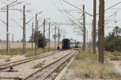 12.06.2016 - gare Mahdia: stroj 91 91 0 000567-8 posunuje soupravu od vlaku 5-22/59 © PhDr. Zbyněk Zlinský