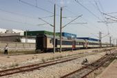 12.06.2016 - gare Mahdia: stroj 91 91 0 000567-8 posunuje soupravu od vlaku 5-22/59 © PhDr. Zbyněk Zlinský