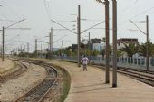 12.06.2016 - gare Mahdia: posunovač se vydává na další misi k výhybkám © PhDr. Zbyněk Zlinský