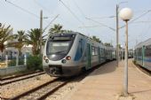 12.06.2016 - gare Mahdia: EMU 01 přijíždí jako vlak 525 Sousse Bab Jedid - Mahdia © PhDr. Zbyněk Zlinský