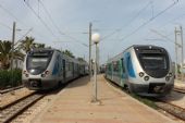 12.06.2016 - gare Mahdia: EMU 01 jako vlak 525 Sousse Bab Jedid - Mahdia a EMU 03 pro vlak 534 Mahdia - Sousse Bab Jedid © PhDr. Zbyněk Zlinský