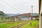 20.8.2016 - Děčín-Loubí, přístav: traťová spojka přes vlečkové kolejiště © Jiří Řechka