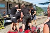 20.8.2016 - Děčín-Loubí, přístav: Drezin team Děčín v cíli © Jiří Řechka