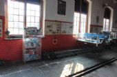 10.09.2016 - Rokytnice v O.h., Železniční muzeum: exponáty po levé straně © PhDr. Zbyněk Zlinský