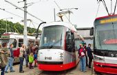 17.9.2016 - Praha-Motol: vůz 14T ev. č. 9148, přestavěný interiér a nový lak skříně © Jiří Řechka