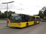 9.8.2016 - Berlín: autobusové nádraží Hertzallee, kloubová Scania vypadá velice dobře © Dominik Havel