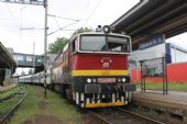 30.7.2016 - Ostrava hl.n.: 754 049-5, osobní vlak do Beskyd © Karel Furiš