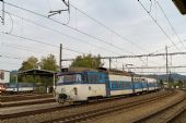 15.10.2016 - Čerčany: 451 095-4/451 096-2, Os 2521 © Jiří Řechka