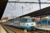 15.10.2016 - Čerčany: 451 015-2/451 088-9, Os 2530 © Jiří Řechka