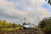 15.10.2016 - Praha-Kolovraty: 451 015-2/451 088-9, Os 2538 © Jiří Řechka