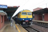 26.10.2016 - Pardubice hl.n.: 759.002-9 v čele Ex 10005 ''Retro Ostravan'' a ředitel pro zkušebnictví VUZ Miloš Klofanda © PhDr. Zbyněk Zlinský