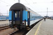 23.11.2016 - Č.Budějovice: souprava R 644 ''Lužnice'' do Prahy čeká na lokomotivu © PhDr. Zbyněk Zlinský