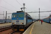 23.11.2016 - Č.Budějovice: 362.085-3 v čele R 644 ''Lužnice'' Č.Budějovice - Praha-Holešovice a Jiří Řechka © PhDr. Zbyněk Zlinský