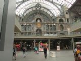 Antwerpen Centraal: třípatrovost stanice se těžko fotí, tak jsem zaznamenal alespoň vyumělkované průčelí; 1.6.2016 © Libor Peltan