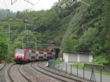 Kautenbach: do přestupní stanice příjíždí narvané Dosto vezoucí pracující do Luxembourgu a školáky do Ettelbrucku...; 2.6.2016 © Libor Peltan