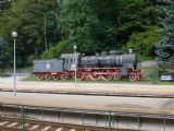 15.9.2016 - stanice Sinaia, pomník s lokomotivou 230.039 © Marek Vojáček