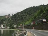 Loreley: všední náklad opuští Sankt Goarshausen 21. 6. 2016 © Libor Peltan