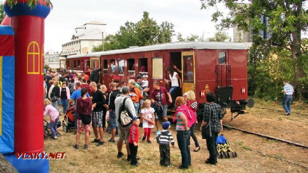 Záujem o vlak bol - škoda, že nie pravidelný v 70. rokoch... 26.08.2012 © Marko Engler