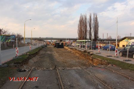 tu sa napojí zrekonštruovaná električková trať na pôvodnú, 22.3. 2017, © Ing. Igor Molnár