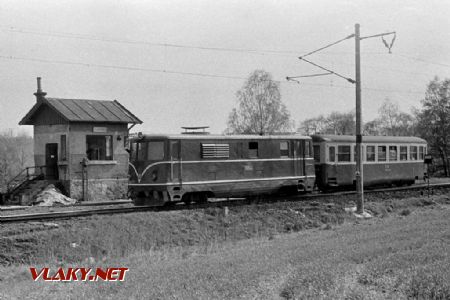 14.05.1978 - odb. Dolní Skrýchov: T 47.004 s osobním vlakem © Zdeněk Picka; zdroj: www.prototypy.cz