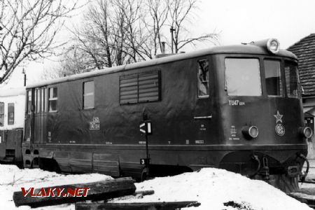 08.02.1981 - Kamenice nad Lipou: TU 47.004 s osobním vlakem © Václav Polívka; zdroj: www.prototypy.cz
