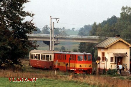 02.10.1994 - odb. Kanclov: 705.905-8 na osobním vlaku © Leoš Tomančák; zdroj: www.prototypy.cz