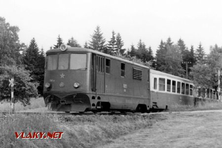 11.06.1979 - úsek Rodinov - Kamenice nad Lipou: TU 47.006 s osobním vlakem © Josef Motyčka; zdroj: www.prototypy.cz