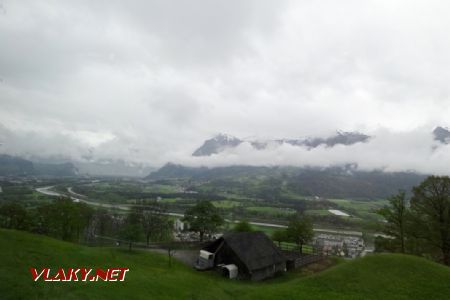 Hraniční Rýn, za řekou Švýcarsko © Jiří Mazal, 7.5.2017