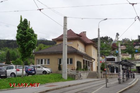 Innsbruck, zast. Stubaitalbahnhof s původní budovou © Jiří Mazal, 7.5.2017