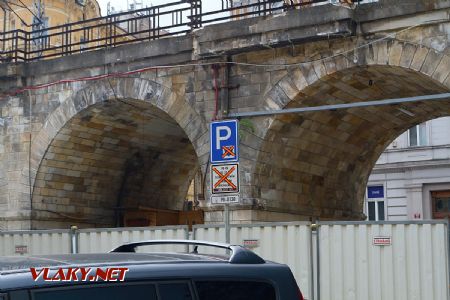 15.05.2017 - Praha-Karlín: Negrelliho viadukt, zde se kdysi prodávalo občerstvení © Jiří Řechka