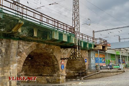 25.05.2017 - Praha-Karlín: Negrelliho viadukt a Ústřední autobusové nádraží Florenc © Jiří Řechka