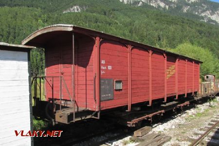 Hirschwang: odstavené vagony u depa Höllentalbahn, 20. 8. 2016 © Libor Peltan