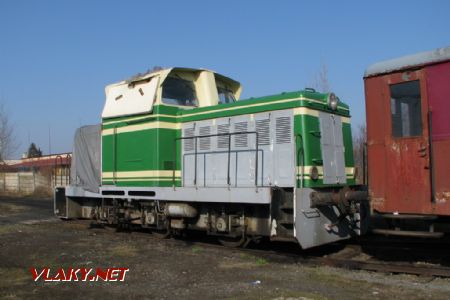 17.03.2012 - Výtopna Jaroměř: opravovaná lokomotiva 710.433-4 © PhDr. Zbyněk Zlinský