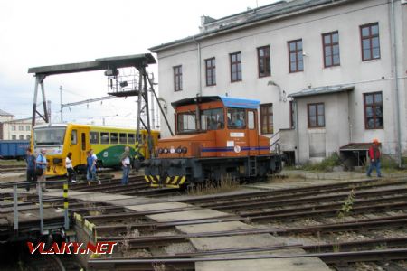 10.09.2011 - PP Hradec Králové: přestup z 814.150-9/914.150-8 na 799.002-1 © PhDr. Zbyněk Zlinský