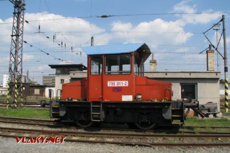 23.04.2011 - DPOV Přerov: 799.011-2 čeká na své úkoly © PhDr. Zbyněk Zlinský