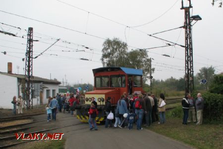 28.09.2008 - SOKV Ústí nad Labem: zájem o svezení na stanovišti 799.014-6 je veliký © PhDr. Zbyněk Zlinský