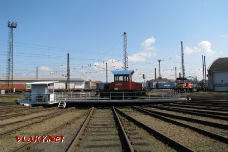 03.04.2010 - DPOV Přerov: 799.022-9 na točně, v pozadí 799.011-2 © PhDr. Zbyněk Zlinský