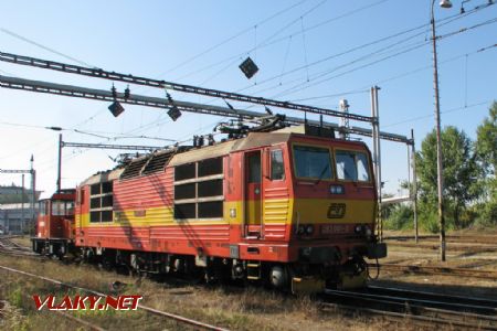 26.09.2009 - PJ Brno-Maloměřice: 799.023-7 odváží 263.001-0 © PhDr. Zbyněk Zlinský