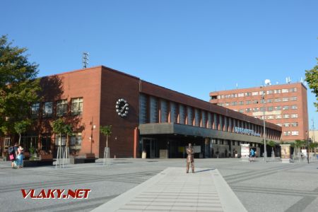 5.8.2017 - Pardubice: Výpravná budova železničnej stanice © Ondrej Krajňák