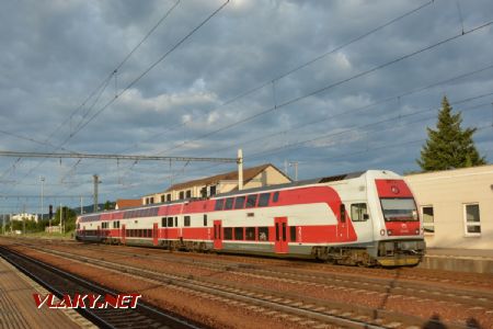 19.8.2017 - Bratislava-Rača: 671 014-9 ako Os 3004 © Ondrej Krajňák