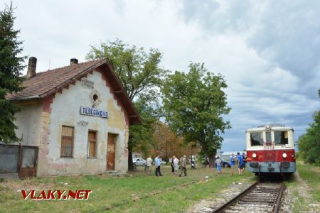 19.8.2017 - Tešedíkovo: Pár ľudí aj nastúpilo © Ondrej Krajňák