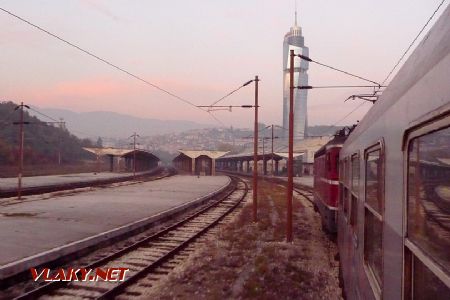 Vjazd do stanice Sarajevo © Marek Rychnavský