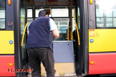 26.08.2017 - Hradec Králové, třída ČSA: autobus Citelis 12M č. 170 nás vyložil na zastávce Adalbertinum © PhDr. Zbyněk Zlinský